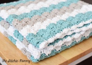 Crochet Shell Stitch Baby Blanket by The Stitchin' Mommy www.thestitchinmommy.com